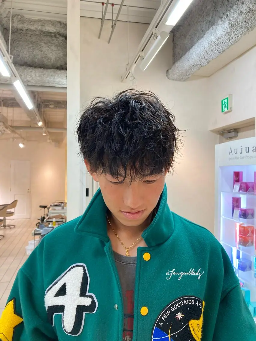 パーマ メンズ メンズパーマ 可愛い顔周りカット お任せください✨中川のヘアスタイル