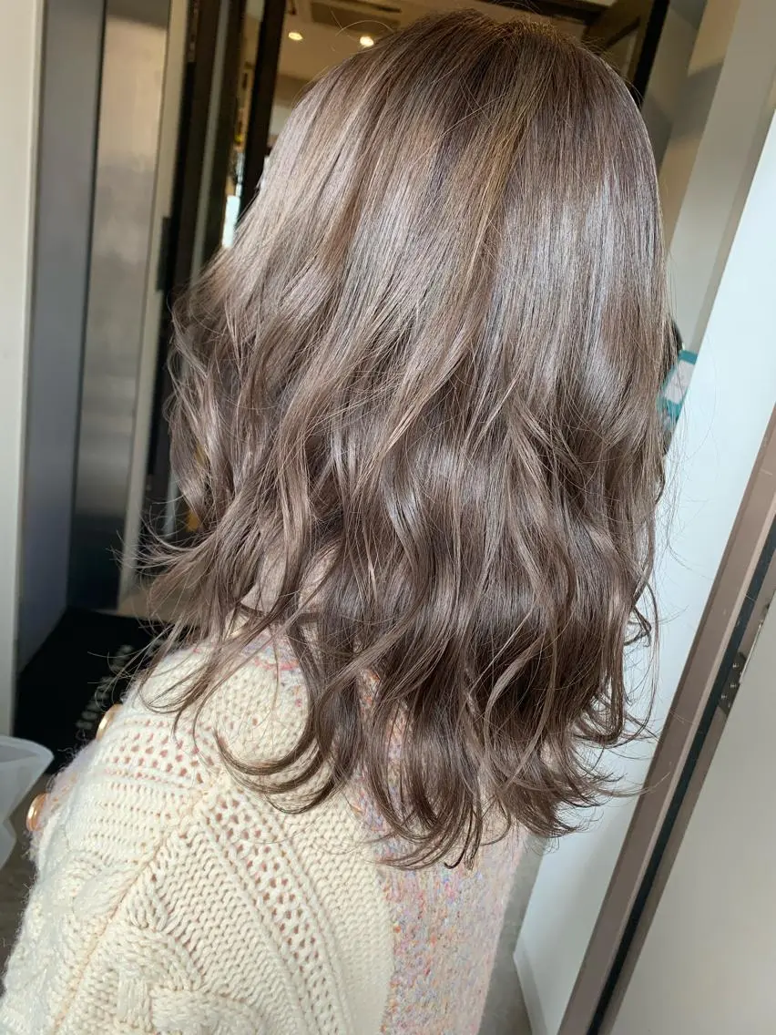 セミロング カラー ヘアカラー トリートメント 髪質改善will hairdesignのヘアスタイル