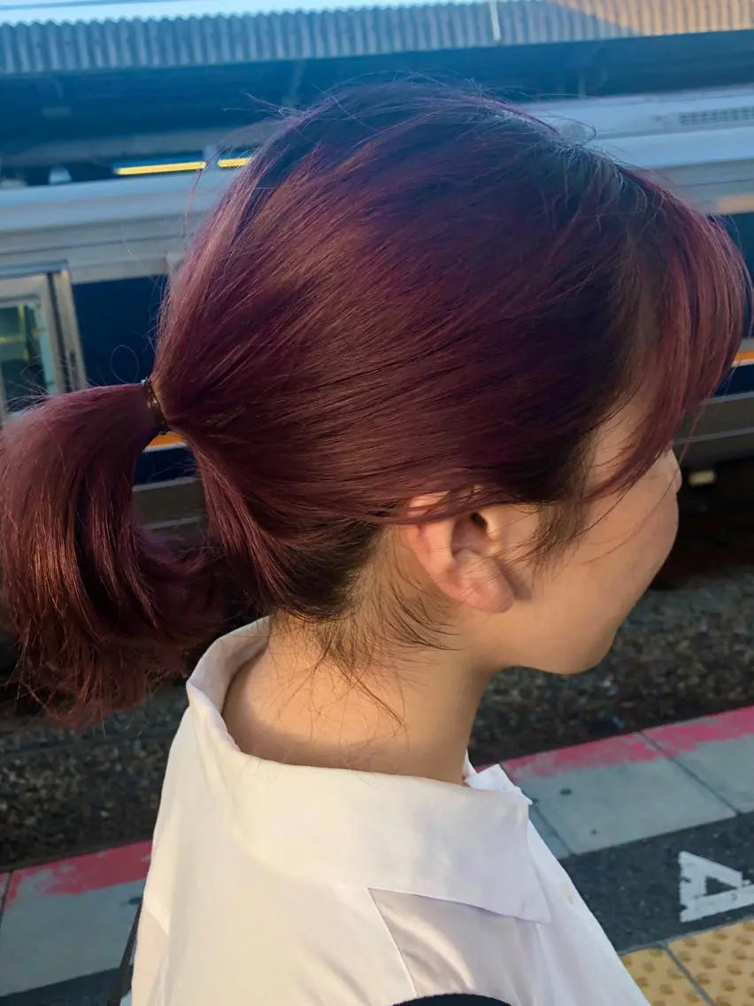 カラー white.梅田 デザインカラー🦄のヘアスタイル