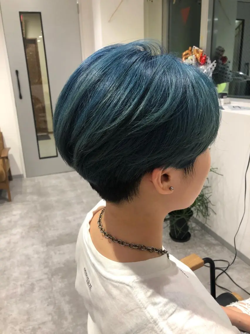 ショート カラー ブルーカラー カット ヘアカラー トリートメント JILBLAN京都 ショート/ハイライトのヘアスタイル