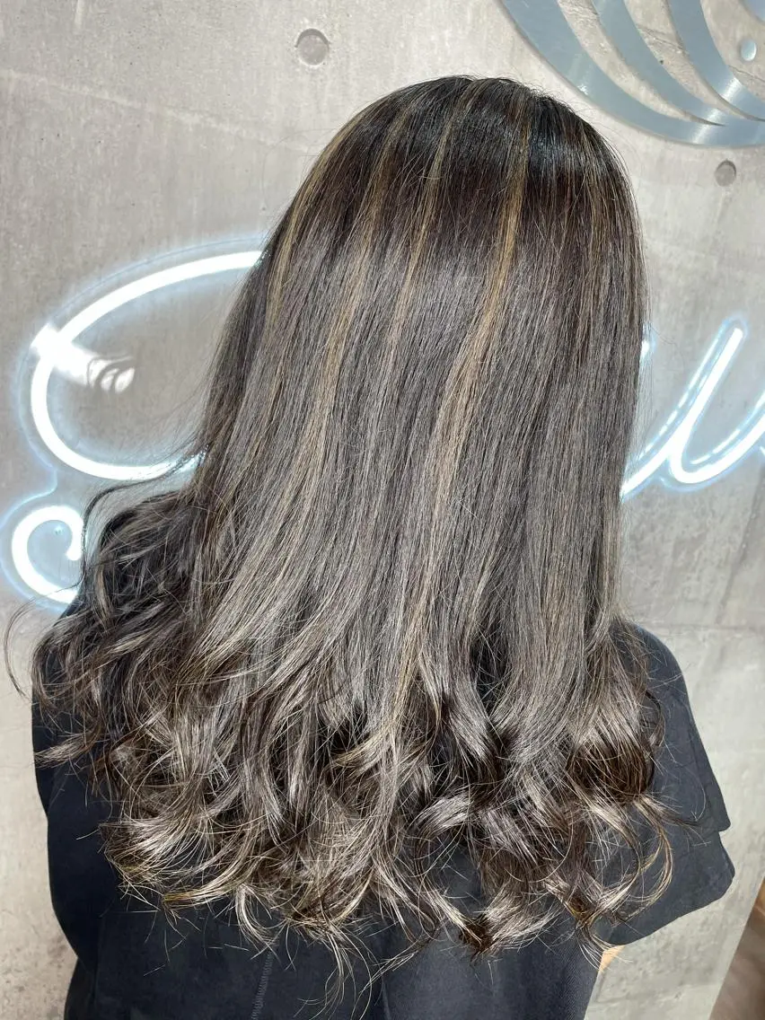 セミロング カラー パーマ ヘアアレンジ メンズ キッズ ネイル マツエク・マツパ シールエクステ メンズバレイヤージュ メンズハイライト メンズインナーカラー メンズ韓国風 北千住10分 肥高　壮汰のヘアスタイル