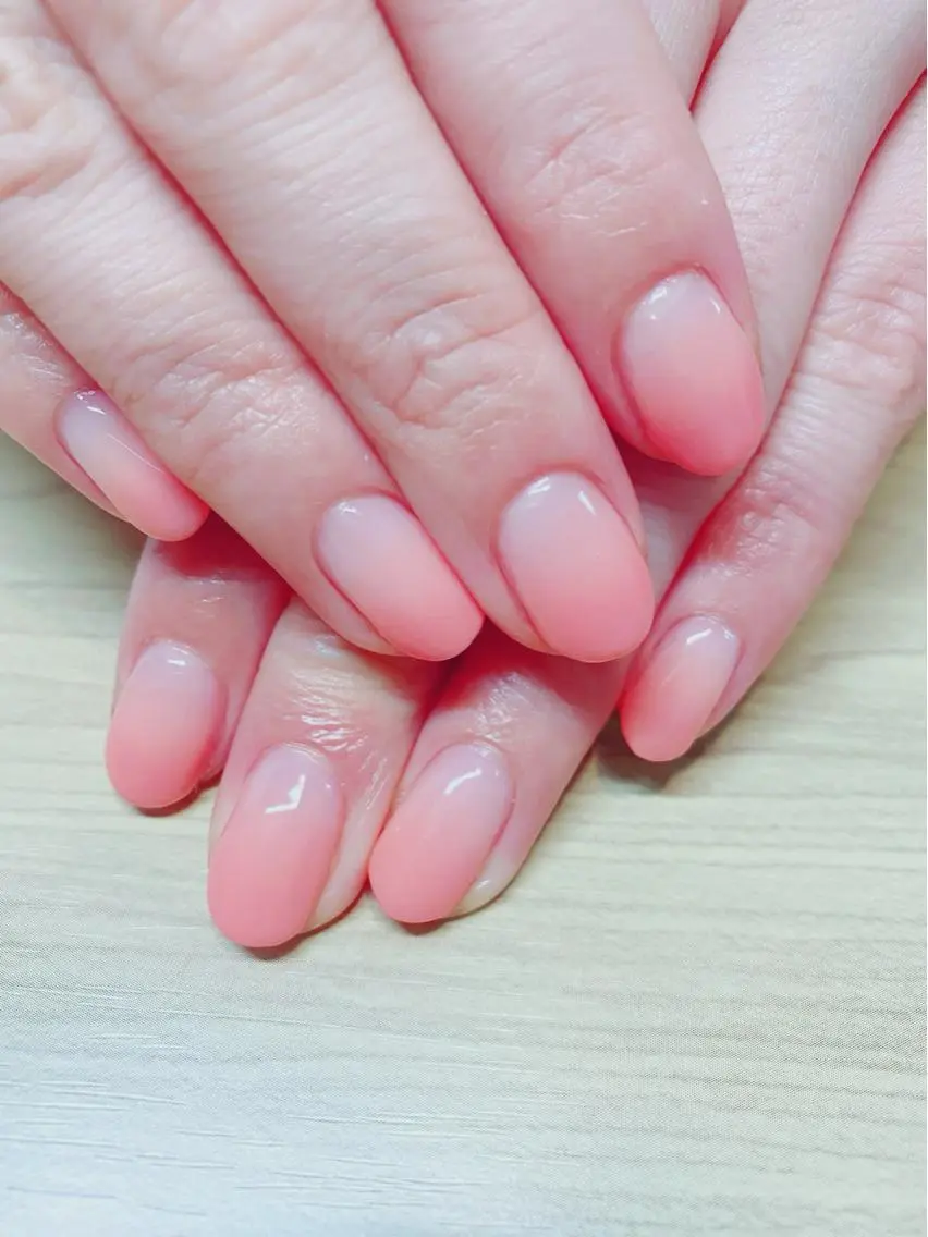 ショート カラー ネイル グラデーションカラー グラデーション オフィスネイル ハンドネイル Nail_by N1のネイルデザイン