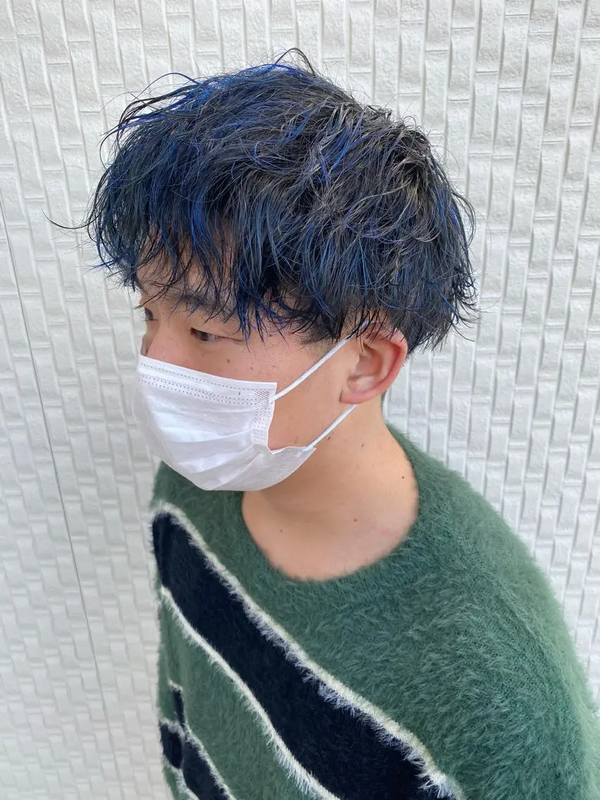 ショート メンズ メンズハイライト メンズパーマ メンズツイストパーマ ハイライト ツイストパーマ Ze sealのヘアスタイル