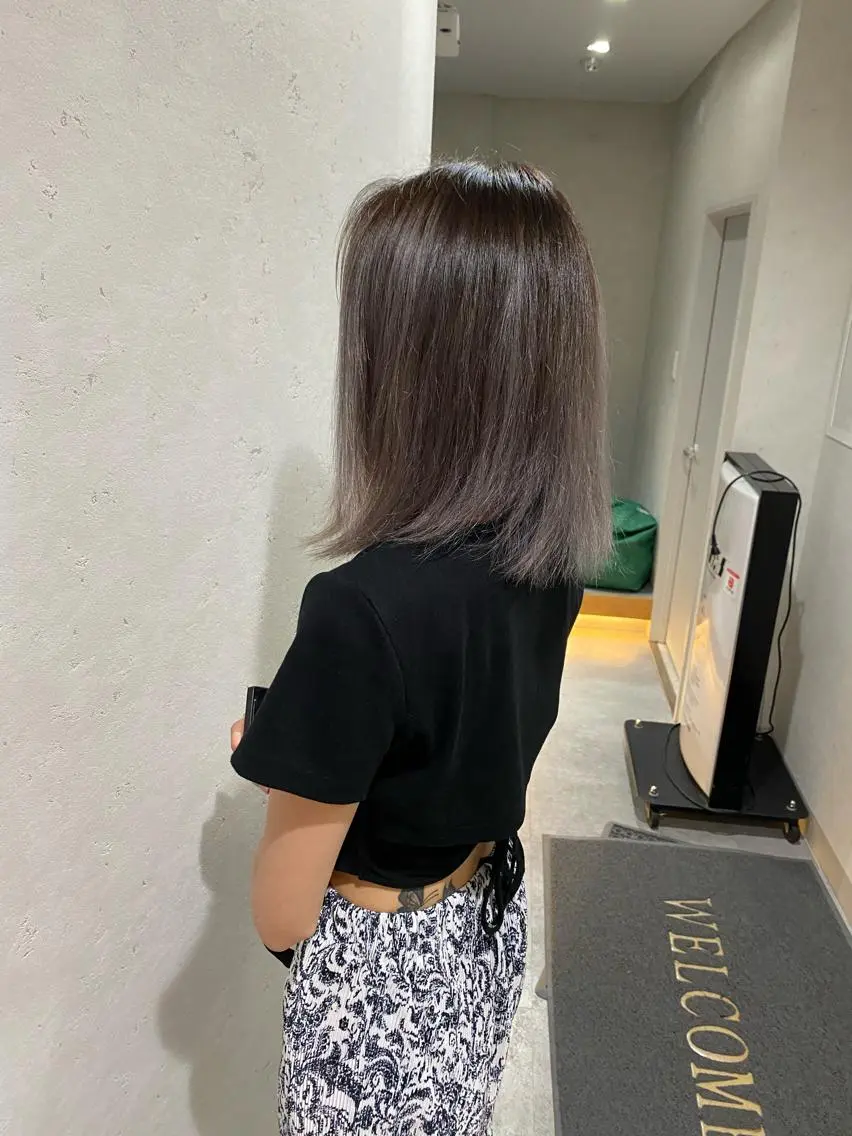 ミディアム カット ヘアカラー トリートメント 三吉 悠介のヘアスタイル