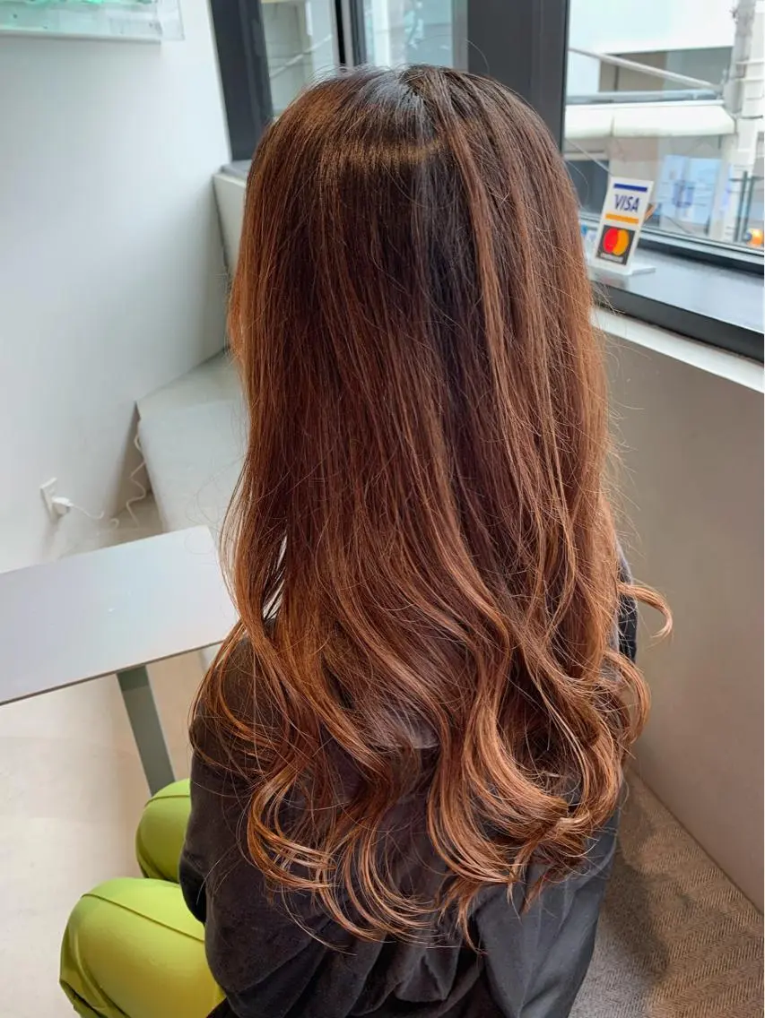 ロング カラー 齋藤 みさきのヘアスタイル