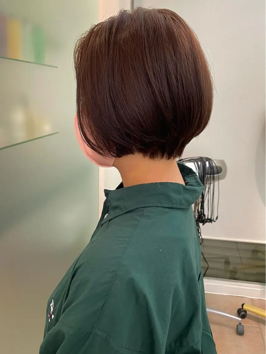 ショート カラー グラデーションカラー ボブ 塩谷 雪花のヘアスタイル