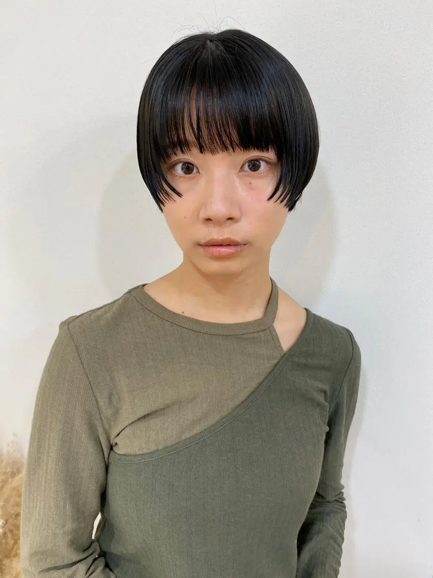 ショート カラー ブリーチ ケアブリーチ ダブルカラー ハイライトカラー イルミナカラー 中北篤志 ショートボブのヘアスタイル