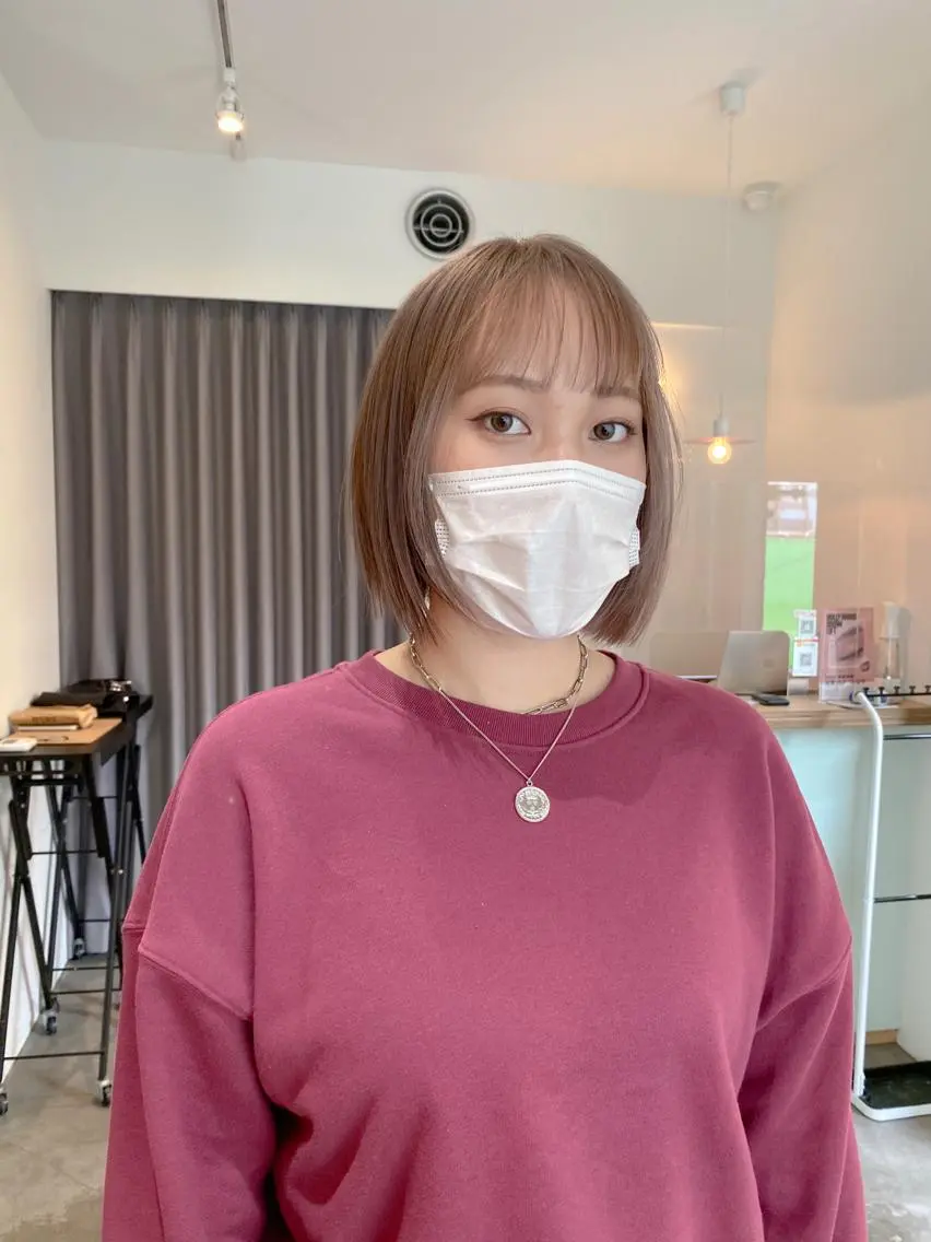 ショート カラー ベージュカラー ブリーチ カット ヘアカラー トリートメント 美髪ストレート 川本雄己のヘアスタイル