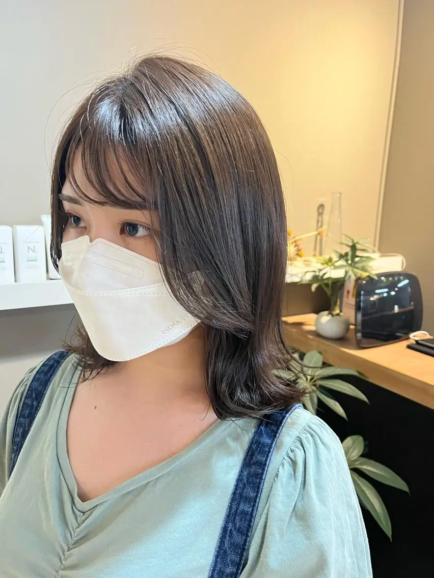 ミディアム カラー ヘアアレンジ キッズ ネイル マツエク・マツパ アイブロウ 透明感カラー🤎 ゆりのヘアスタイル