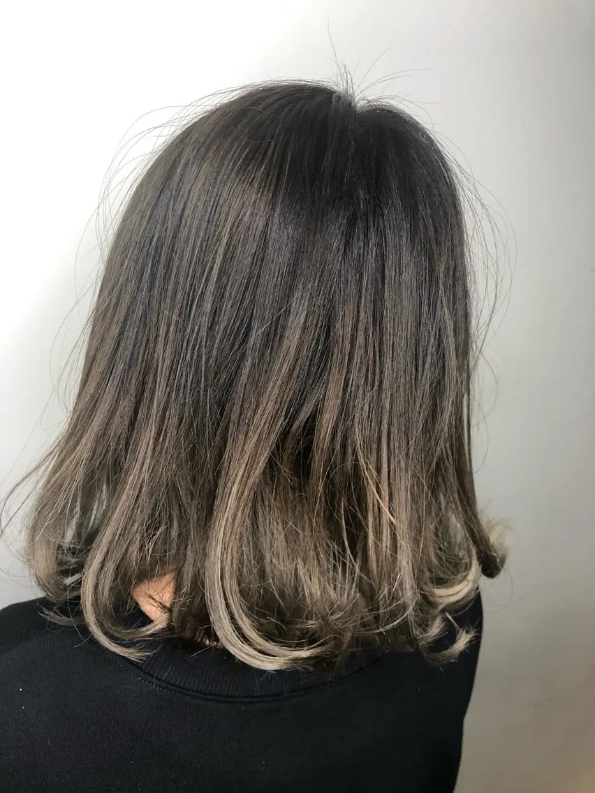 ミディアム 艶髪職人 山本隼正のヘアスタイル
