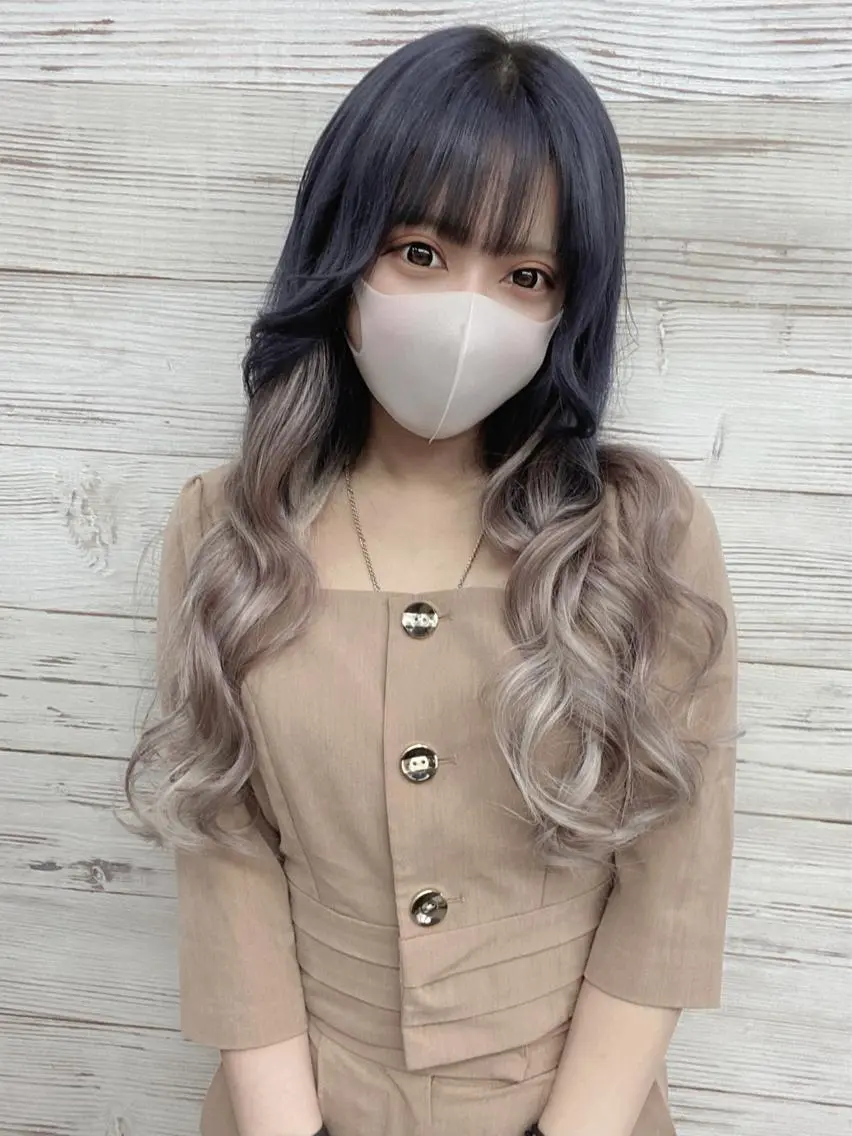 ロング カラー ヘアアレンジ ショートボブ 編み込みエクステ シールエクステ バレイヤージュ ベージュカラー FAAM Tsuneのヘアスタイル
