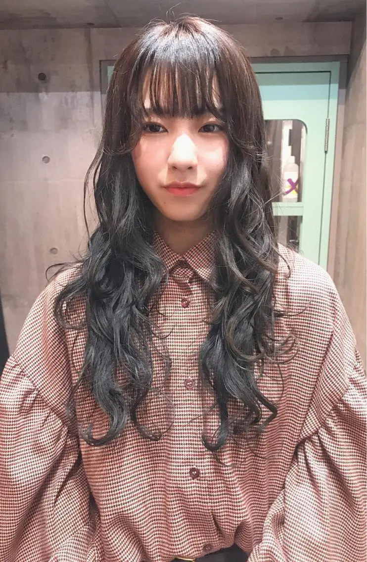 ロング カラー ハイレイヤー 韓国風ヘア レイヤーカット ホワイト&レイヤーカ ットエクステ長畠俊輔のヘアスタイル