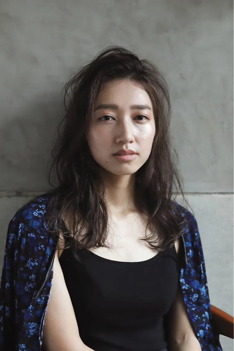 セミロング カット ヘアカラー トリートメント 落合 妙佳のヘアスタイル