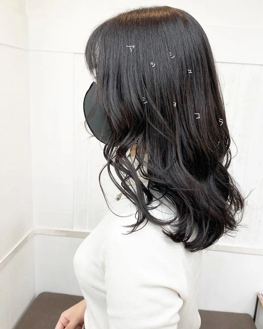 セミロング ☀️透明感color KURO☀️のヘアスタイル