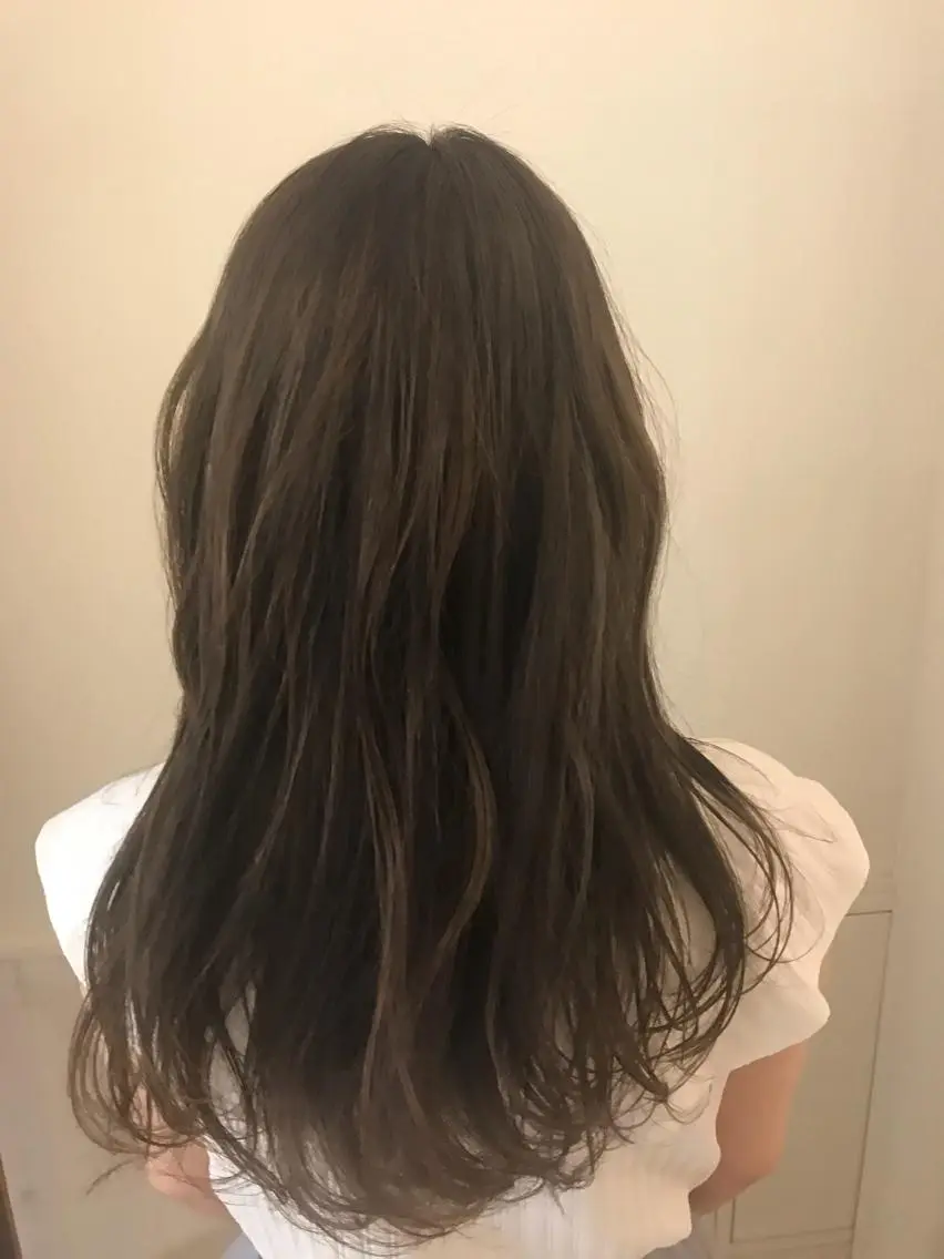 ロング カラー ブリーチ 透明感カラー グレージュ 清水 ちひろ ✄トップスタイリストのヘアスタイル