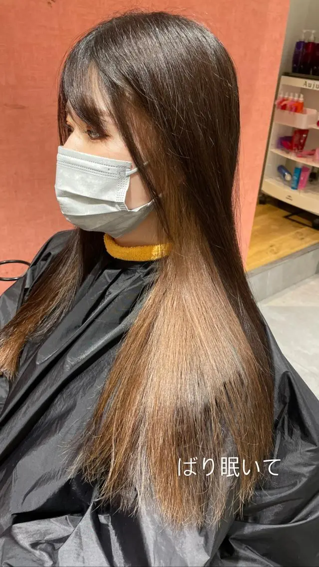 ロング ヘアカラー 'comma rinkaのヘアスタイル