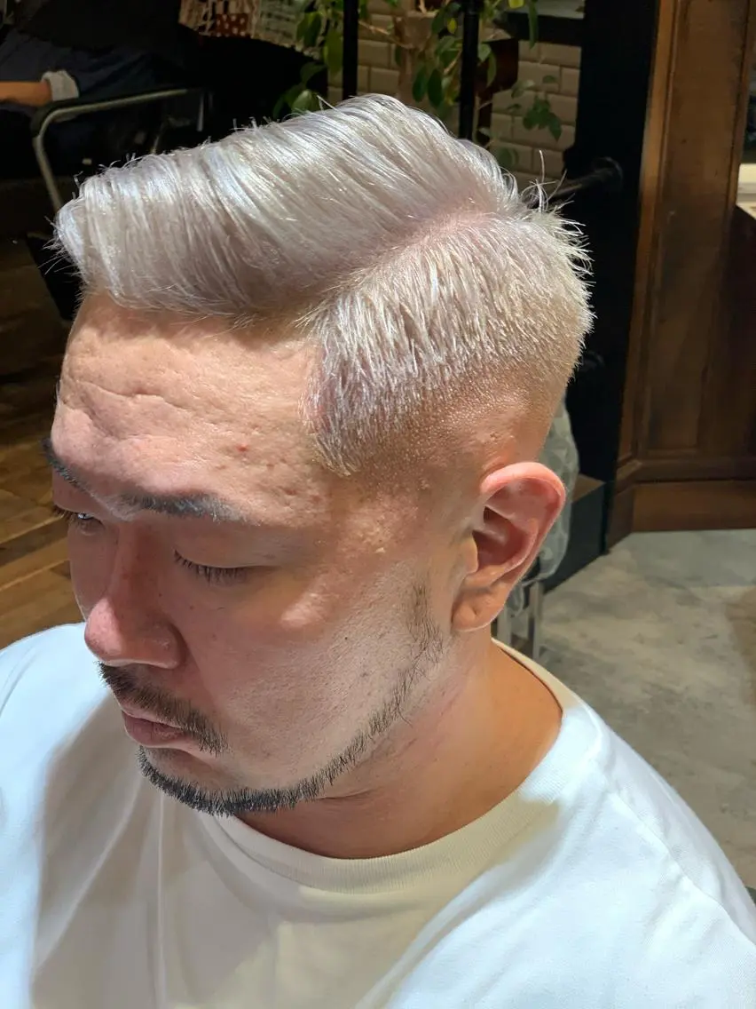 ショート カラー メンズ カット ヘアカラー トリートメント 🎱メンズフェード 特化HYOGA🎱のヘアスタイル