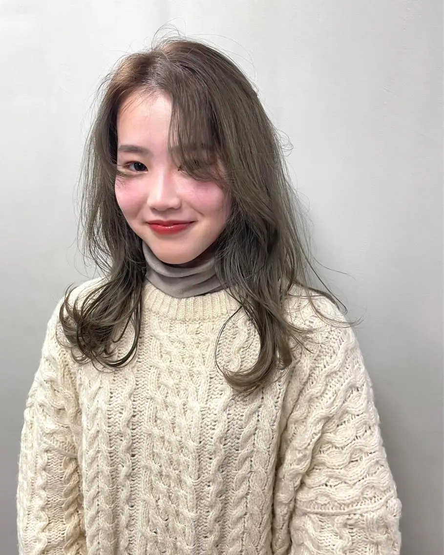 ミディアム カラー パーマ ヘアアレンジ メンズ キッズ ネイル マツエク・マツパ アイブロウ グレージュ オリーブグレージュ オリーブグレー カット ヘアカラー トリートメント tatsumi/ボブ ウルフ/レイヤーのヘアスタイル