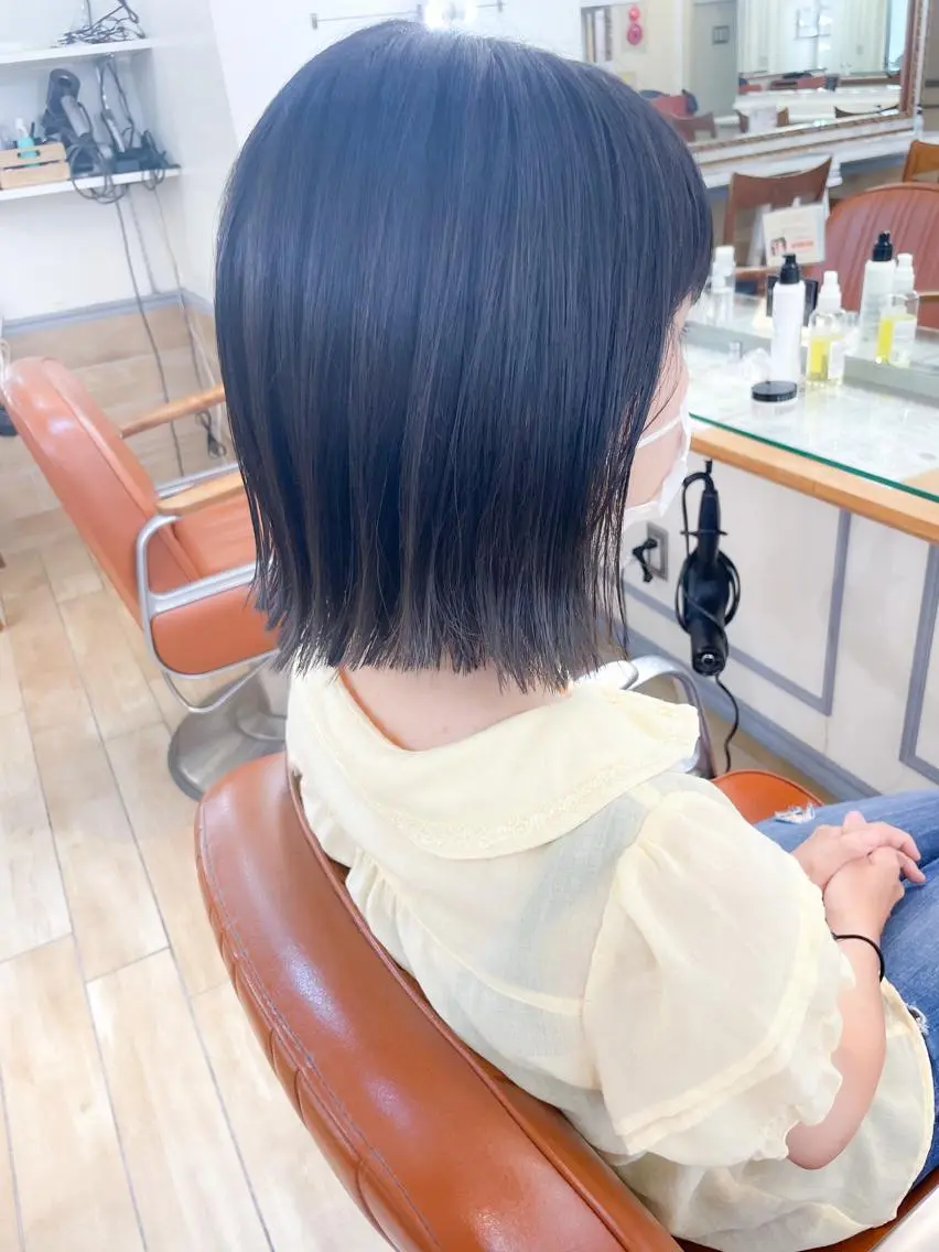 ミディアム カラー 切りっぱなしボブ ボブ 外ハネヘア カット ヘアカラー ✨カラー支持No.1 🧸ワキ カナコ🧸のヘアスタイル