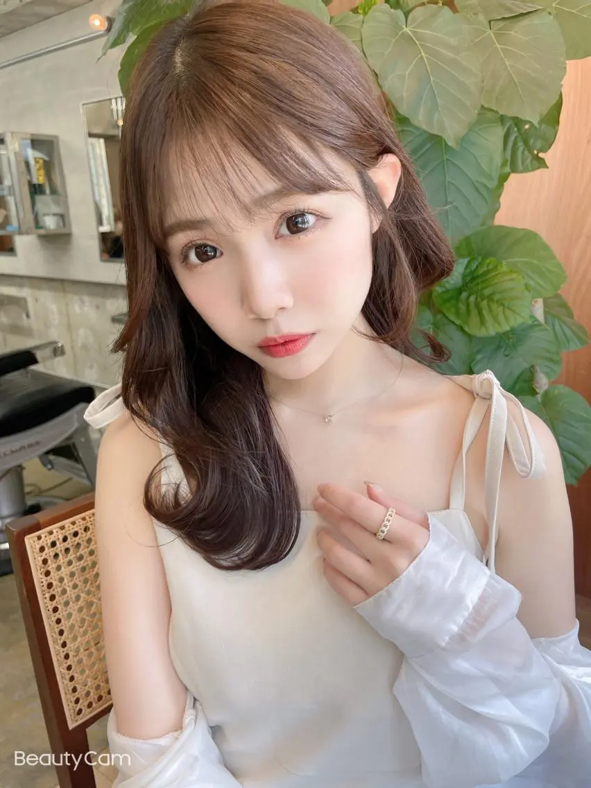 セミロング カラー ベージュカラー 黒髪 ブリーチ ブルーカラー ブルーブラック カット ヘアカラー トリートメント 木屋元一/透明感 /前髪/レイヤーのヘアスタイル