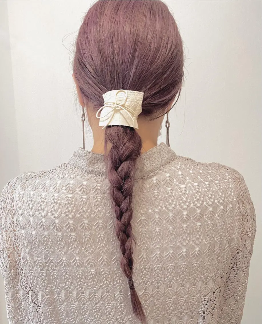 ロング カラー ベージュカラー ブリーチ ラベンダーカラー ミルクティーベージュ ピンクカラー RAIMA ケアハイトーンのヘアスタイル