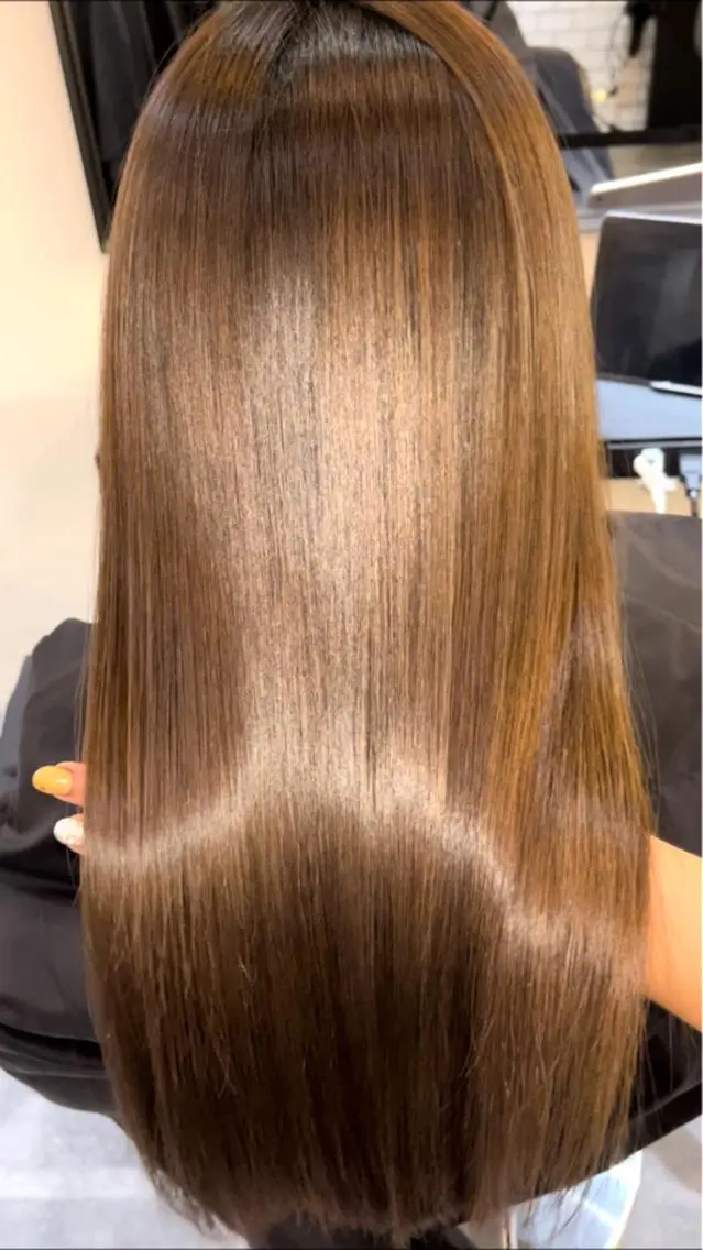 ロング カラー トリートメント 酸熱トリートメント ハイトーンカラー 🦋yuri🦋のヘアスタイル