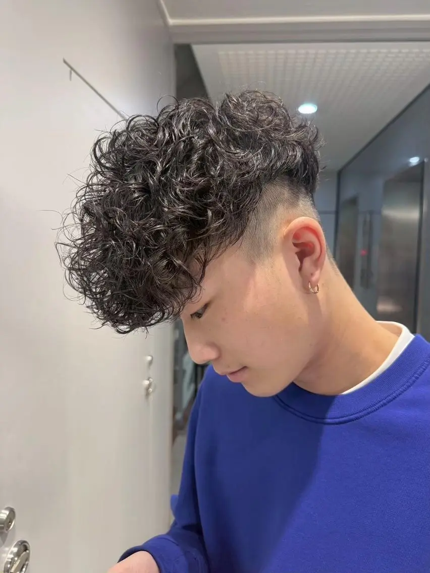 メンズ カット パーマ 横浜No.1メンズ サロン🔥BLUCKのヘアスタイル