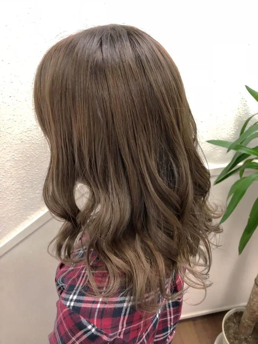 ロング カラー ヘアカラー トリートメント 髪質改善/美髪矯 正ヤマモトハルキのヘアスタイル