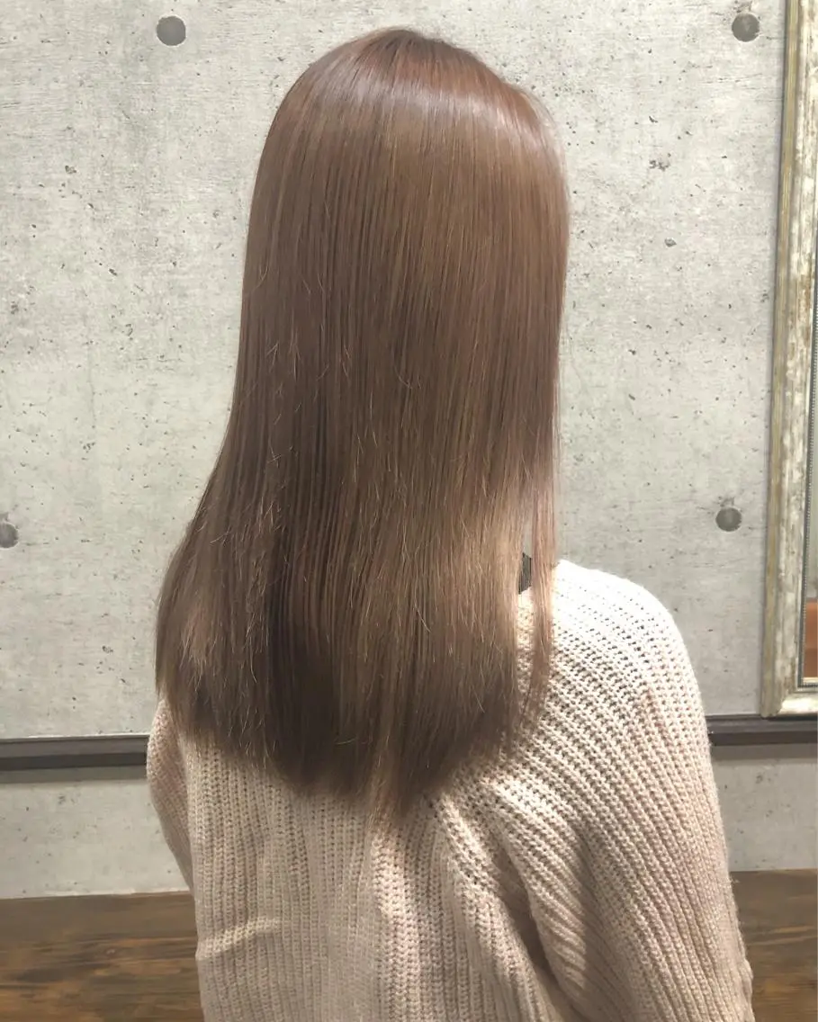 ロング カラー ベージュカラー ピンクカラー ピンクベージュ カット ヘアカラー 縮毛矯正 トリートメント 江原 彩華のヘアスタイル