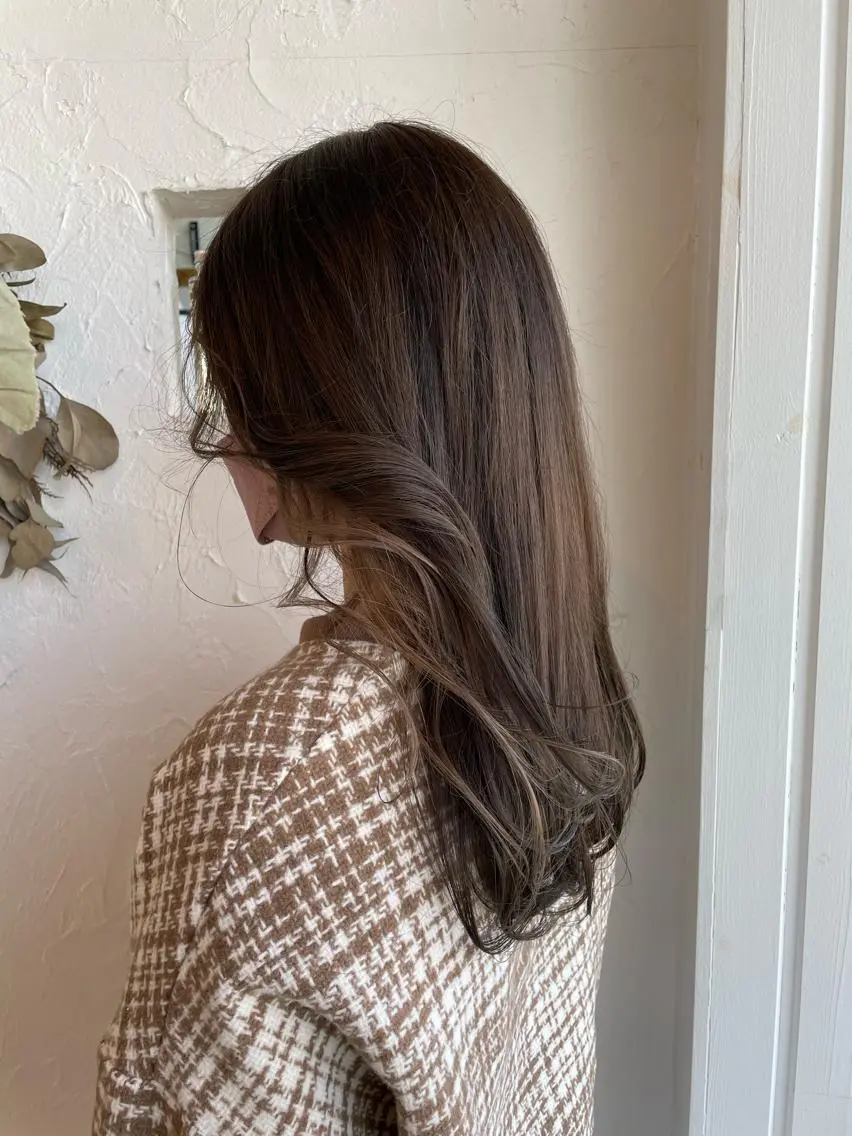 ロング カラー アッシュ アッシュブラウン ベージュカラー ブラウンカラー 🌸小掛🌸 豊橋外国人風カラーのヘアスタイル