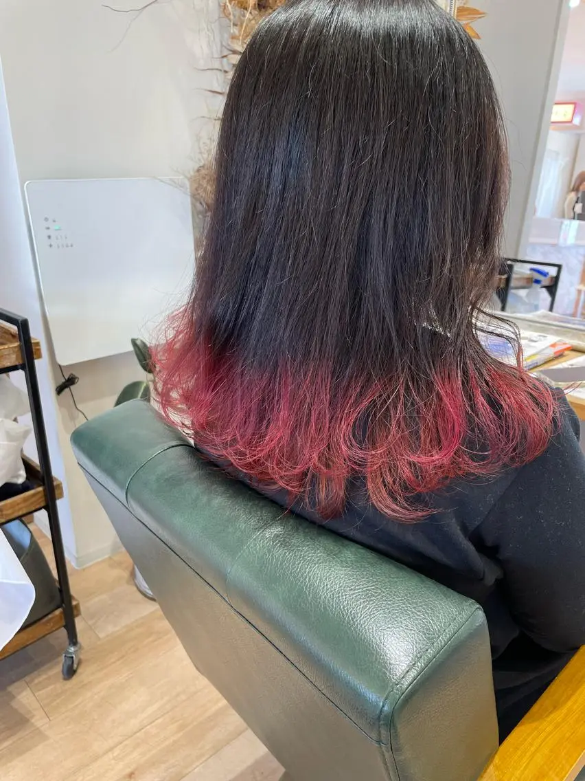 カラー ピンクカラー 比嘉 千咲のヘアスタイル