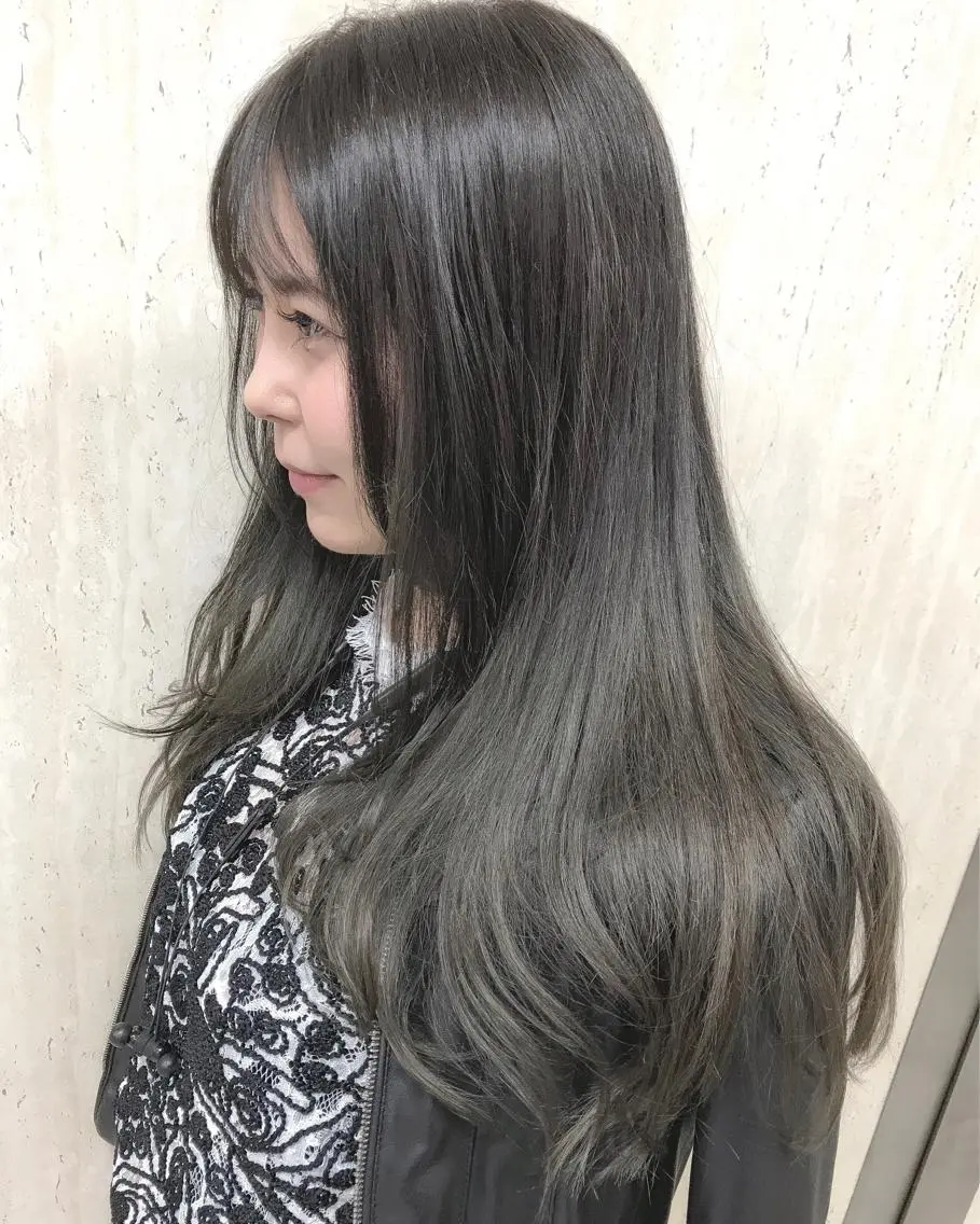 ロング カラー ブリーチ ヘアカラー BOX mico.のヘアスタイル