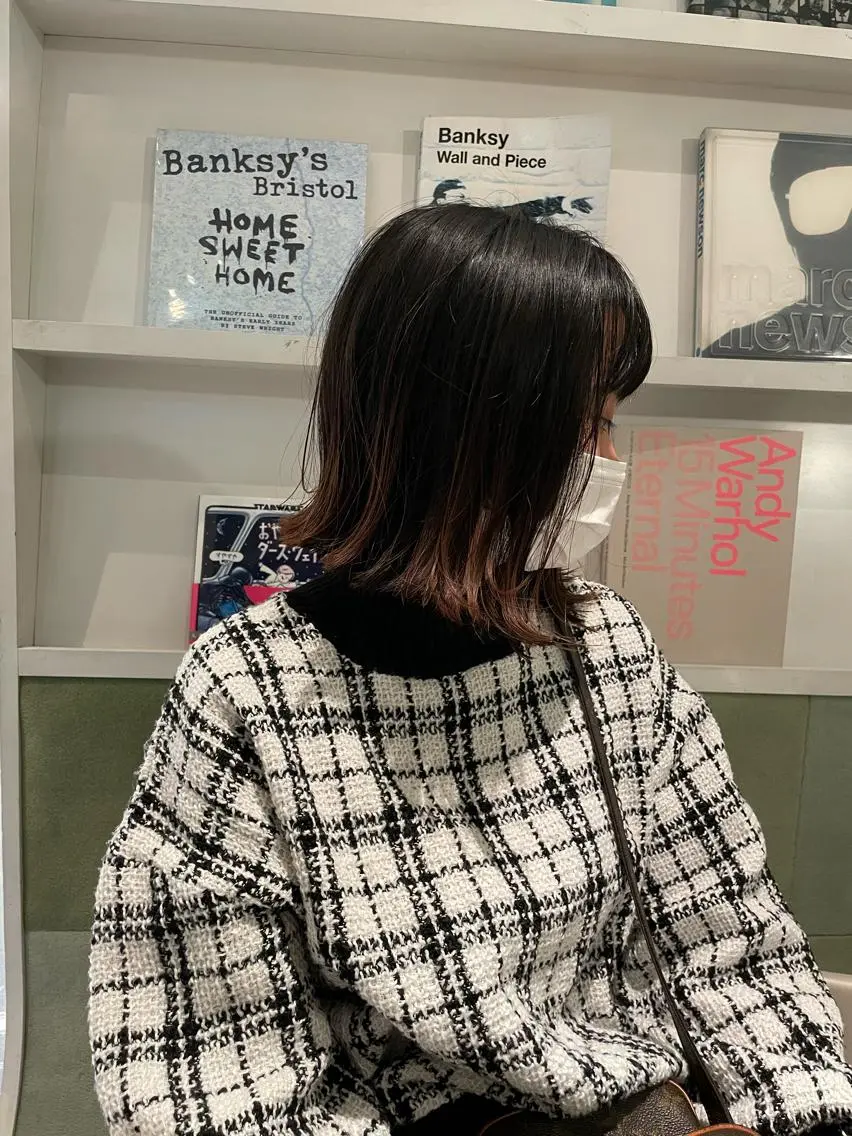 ミディアム ボブ シースルーバング 外ハネヘア 塚田 銀太のヘアスタイル