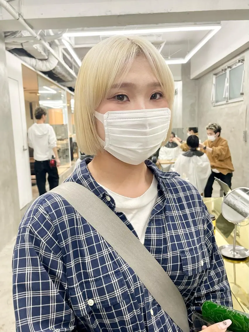 ミディアム カラー パーマ ヘアアレンジ メンズ ミディアムパーマ メンズバレイヤージュ メンズブリーチ センターパート フェードカット ヘアカラー トリートメント ハイトーン/レイヤー 🌸さくらのヘアスタイル