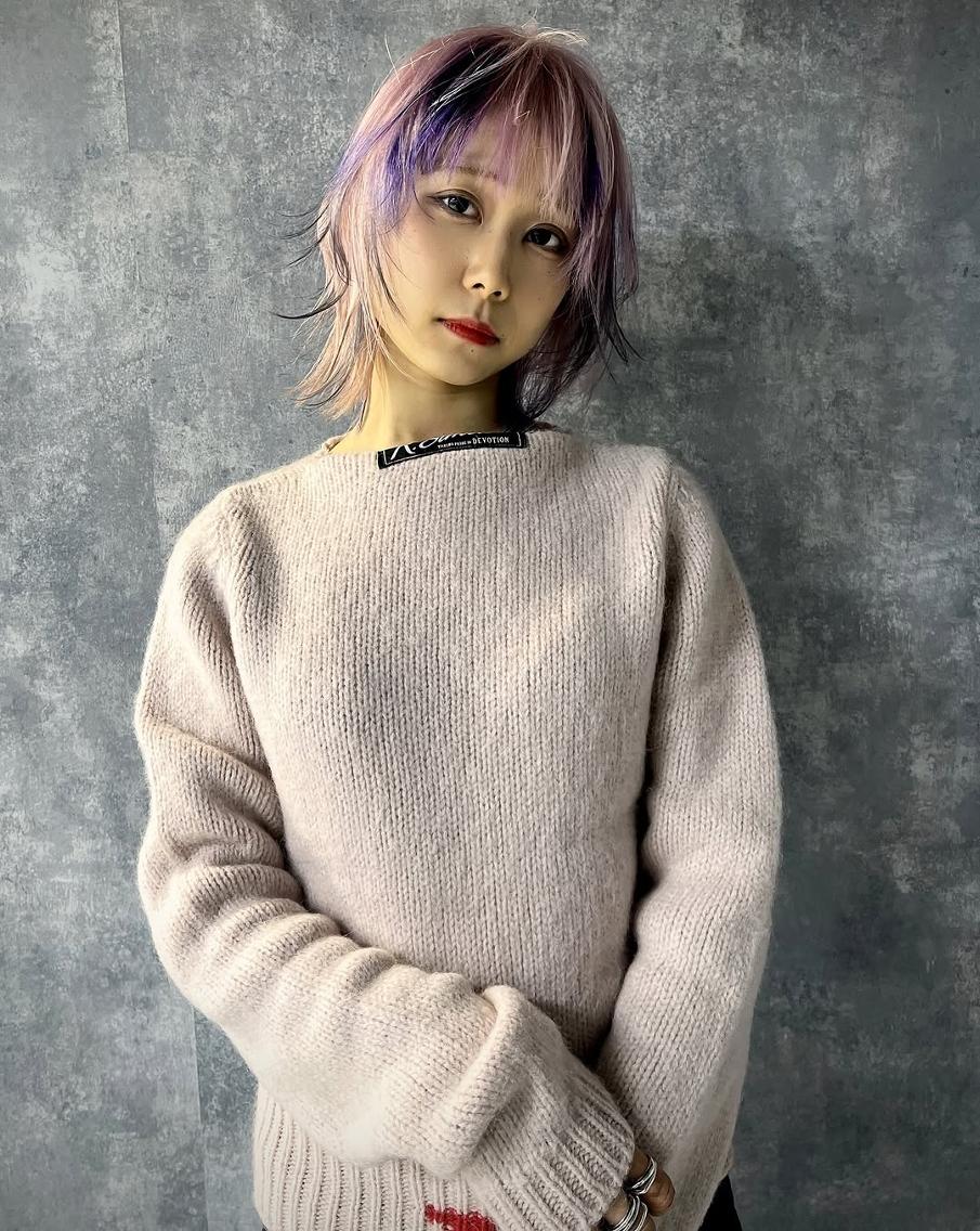 ミディアム カラー ピンクカラー ホワイトピンク レイヤーカット ウルフカット ウルフ/レイヤー /ブリーチ/心斎橋のヘアスタイル
