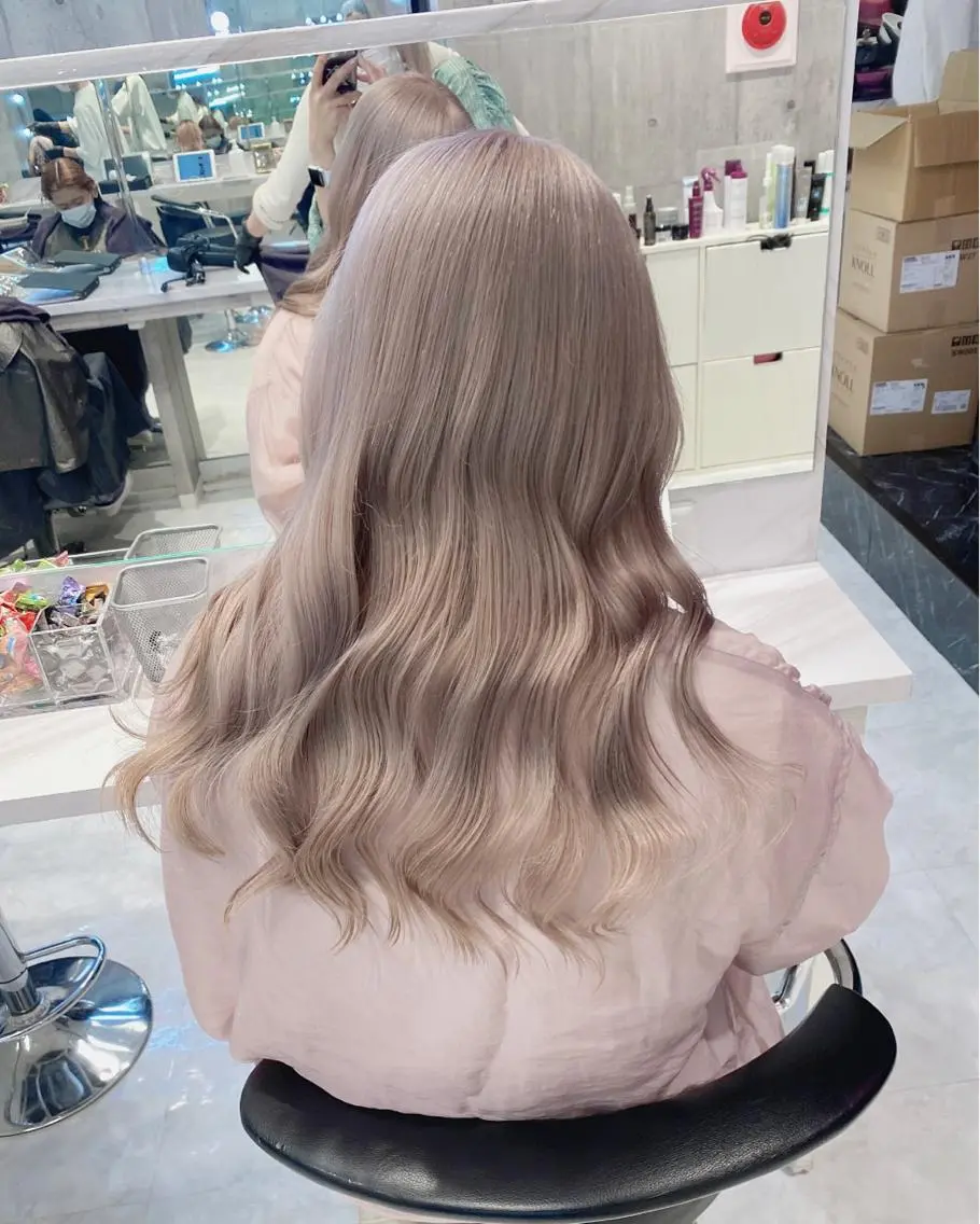 ミディアム ヘアカラー トリートメント 🤍ムラ修正ブリーチ 🤍原宿/YUUのヘアスタイル
