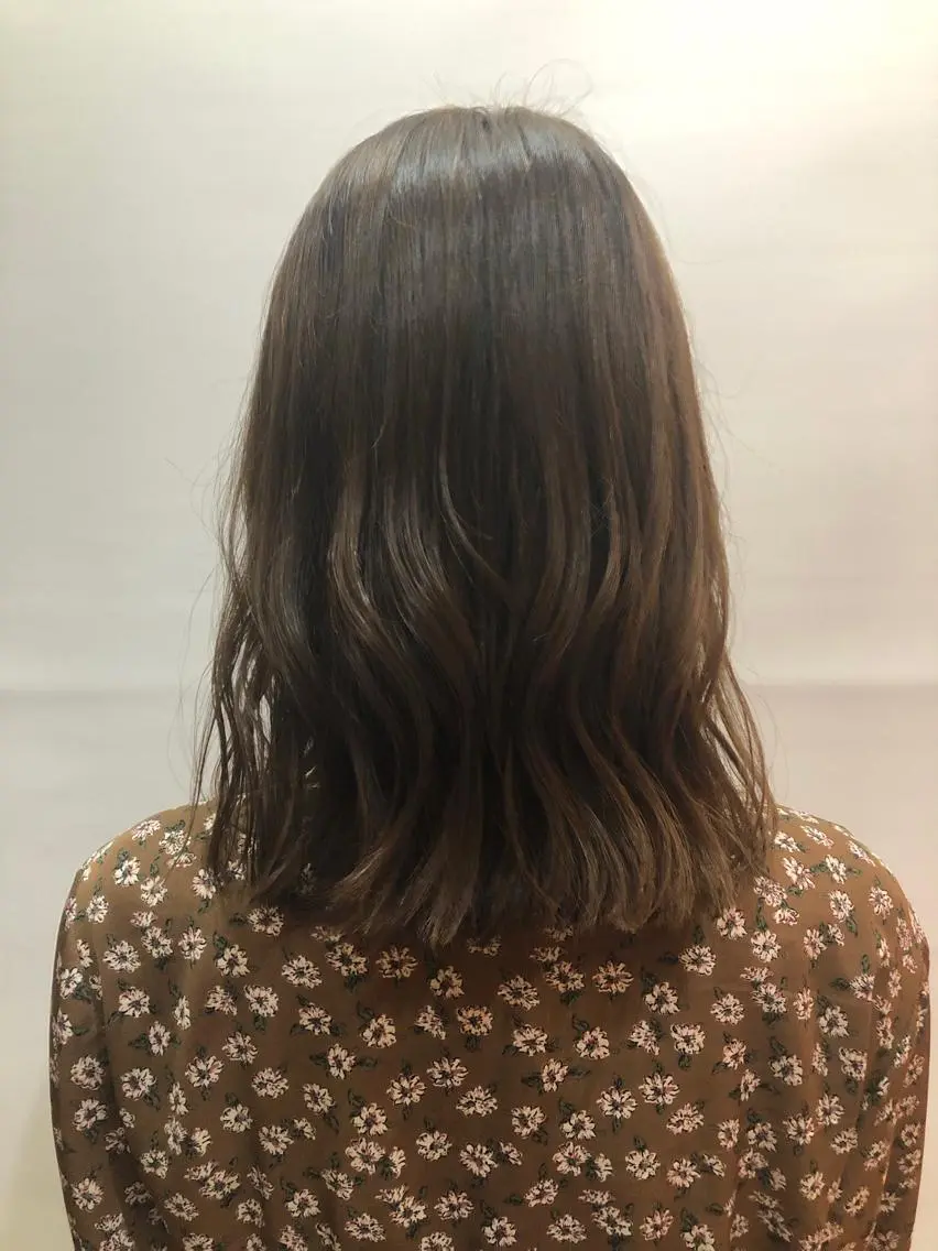 ミディアム カット ヘアカラー 高山🐬髪質改善 池袋で縮毛矯正のヘアスタイル