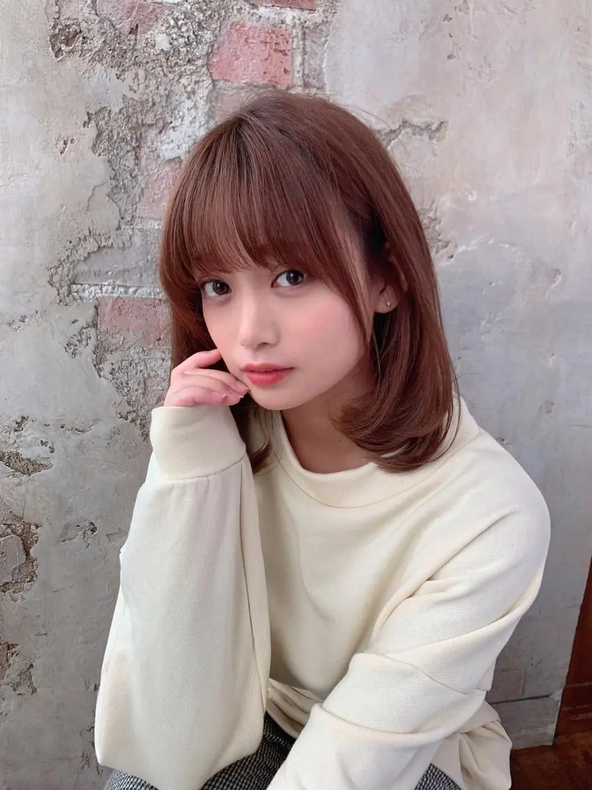 ミディアム カラー パーマ バレイヤージュ ブリーチ ケアブリーチ ダブルカラー ハイライトカラー カット ヘアカラー 縮毛矯正 トリートメント 銀座✨レイヤーカット 顔まわり/坂本亜裟海のヘアスタイル
