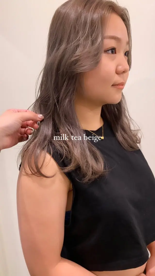 セミロング ヘアカラー 落合希 Olivebeigeのヘアスタイル