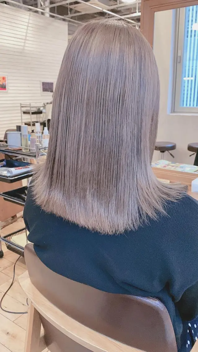 カラー ブリーチ グレージュ ミルクティーグレージュ GARDEN今野佑哉 似合わせカット銀座のヘアスタイル
