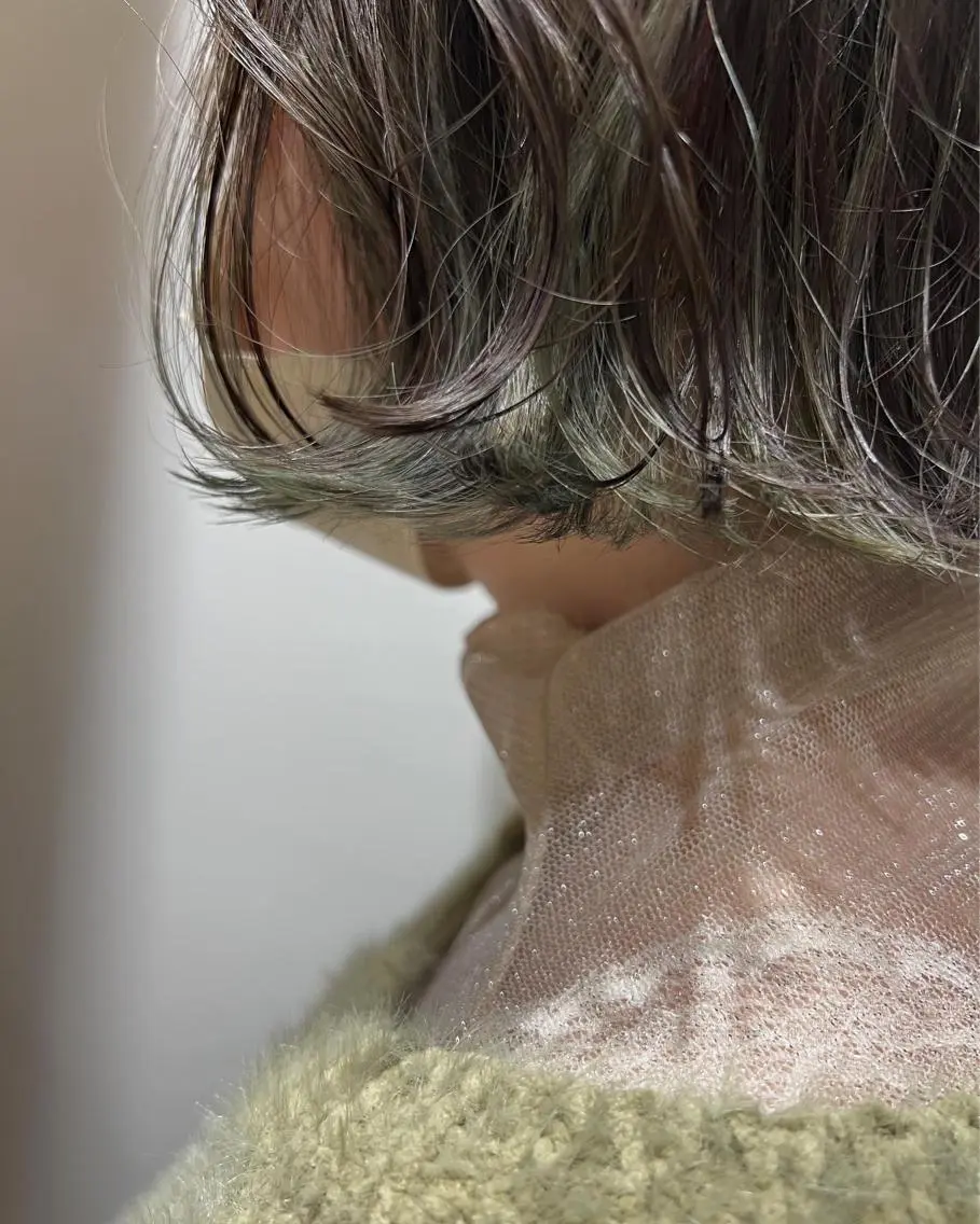 ショート カラー ヘアアレンジ インナーカラー 暗髪カラー🫐パーマ おくだりんかのヘアスタイル