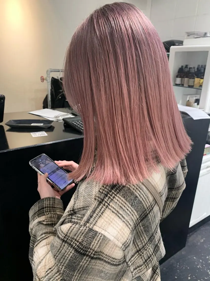 ミディアム カラー ヘアアレンジ ベージュカラー ピンクカラー ピンクベージュ カット ヘアカラー トリートメント 艶ハイトーン/ヘア アレンジAYAKAのヘアスタイル
