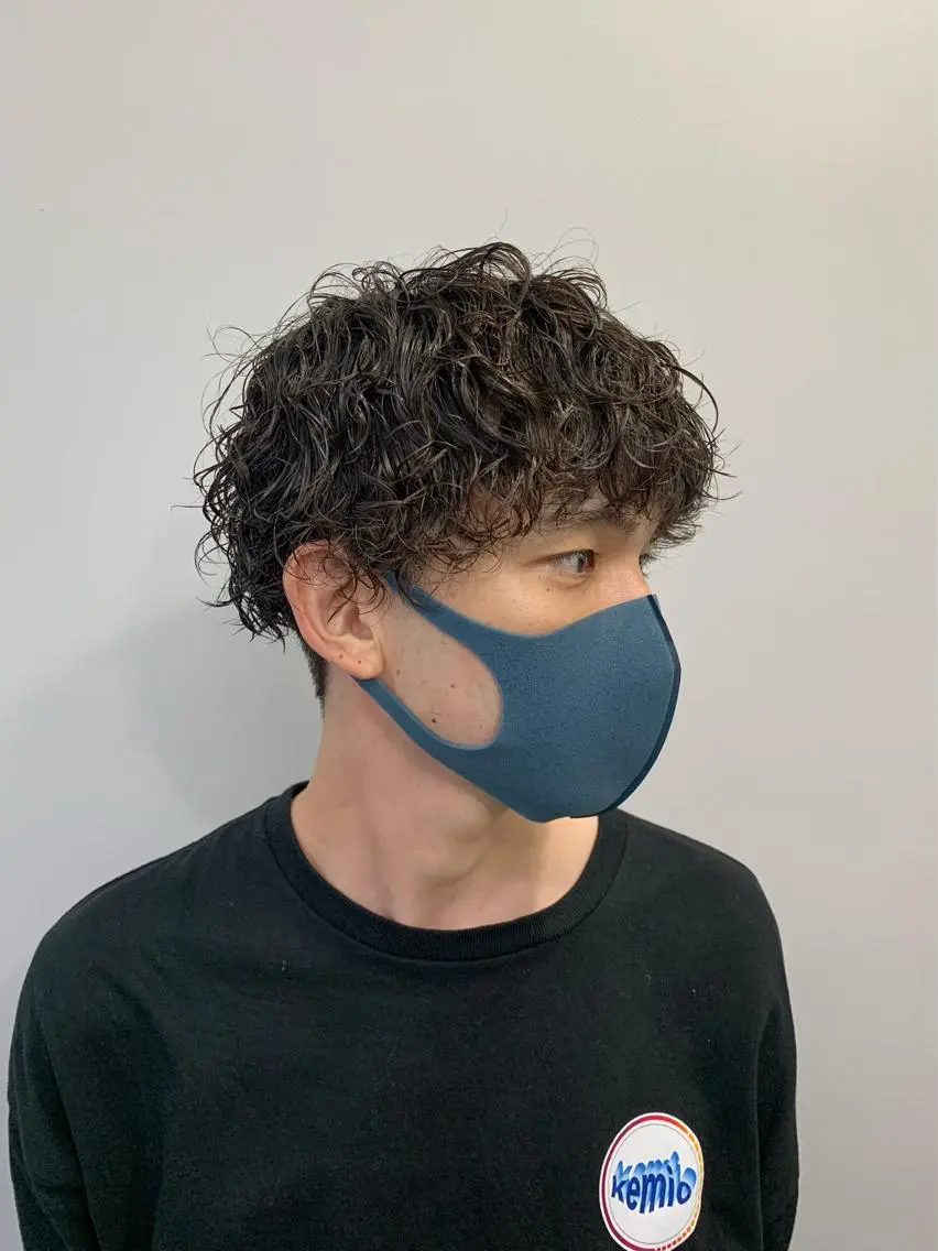 ショート パーマ メンズ メンズパーマ スパイラルパーマ カット パーマ メンズ特化美容師/ 藤戸 椋のヘアスタイル