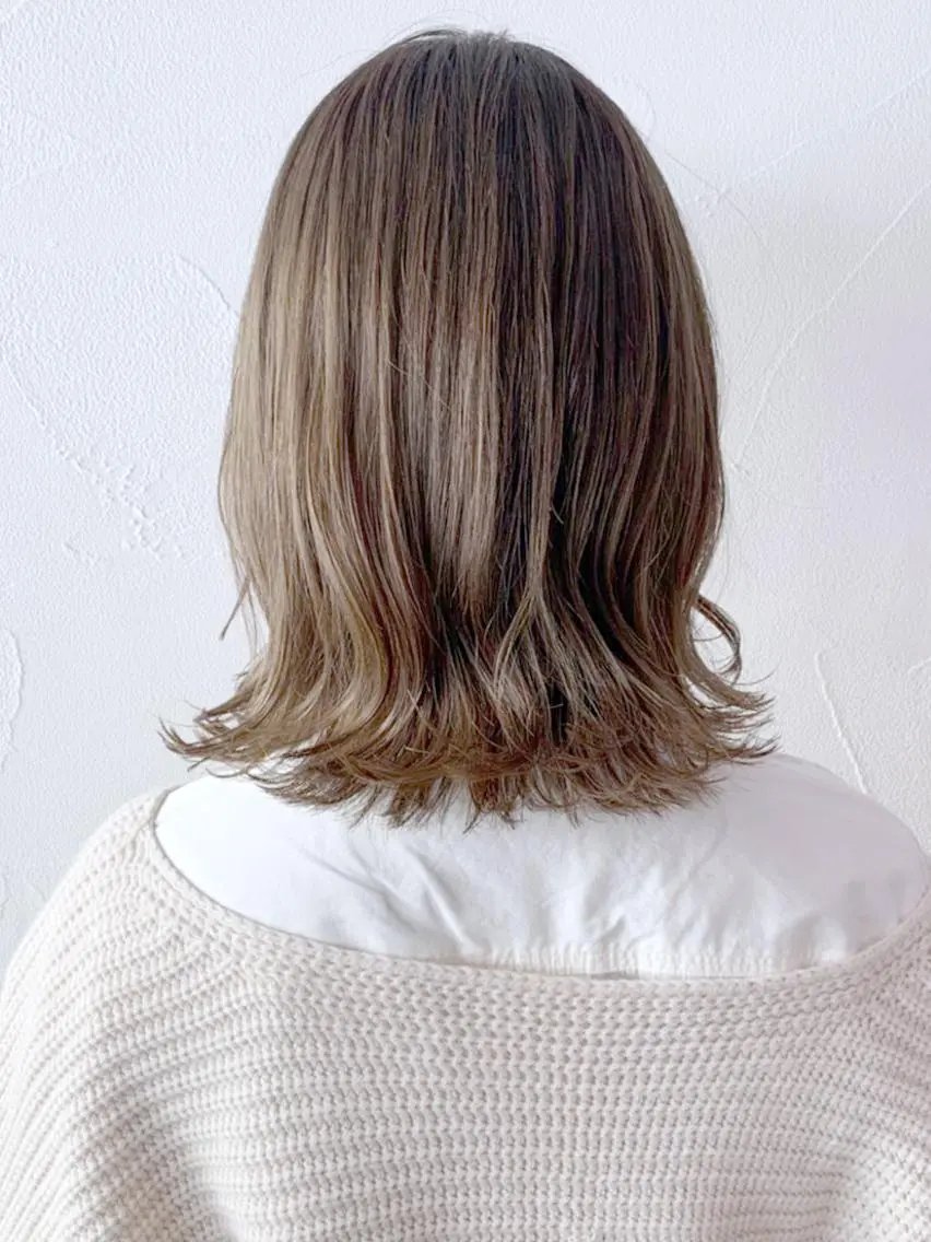 ミディアム カラー パーマ ヘアアレンジ ベージュカラー オリーブベージュ ITbyALBUM 浦和店のヘアスタイル