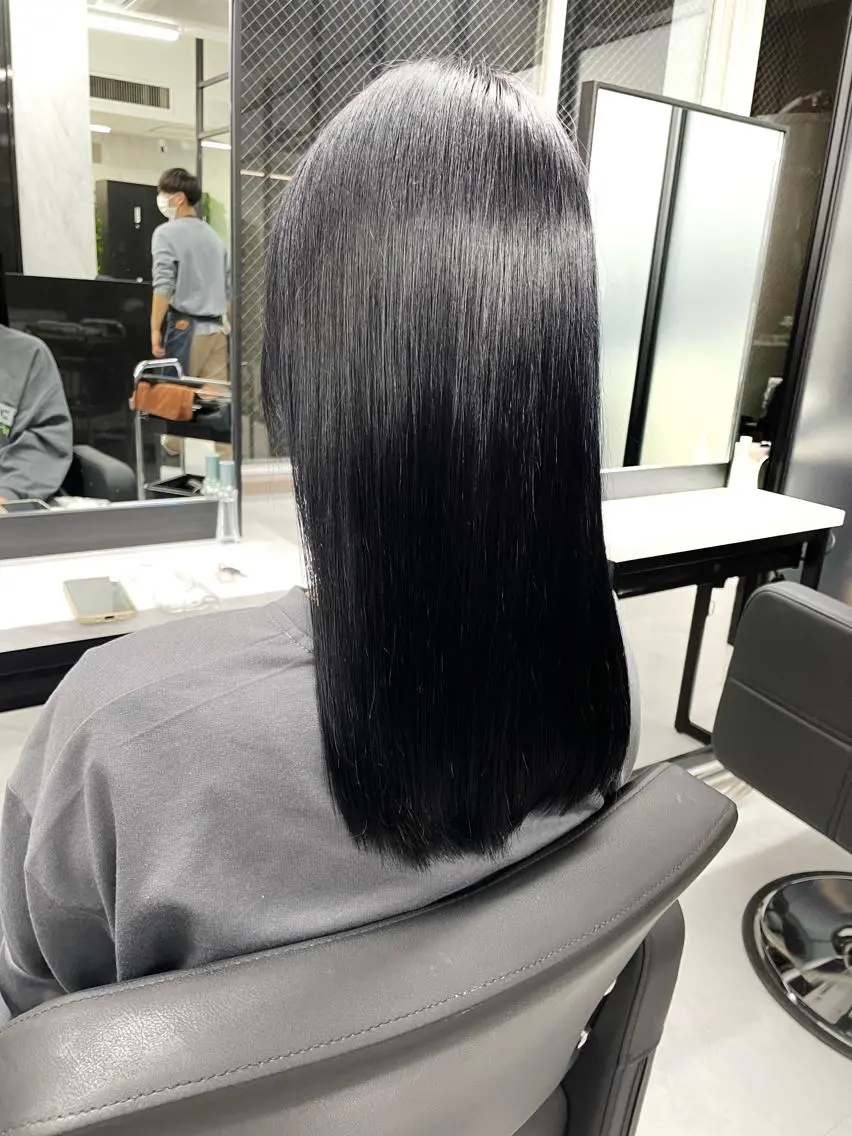 ロング カラー 黒髪 ブルーカラー ブルーブラック ダブルカラー ヘアカラー トリートメント wehlen_ keisukeのヘアスタイル