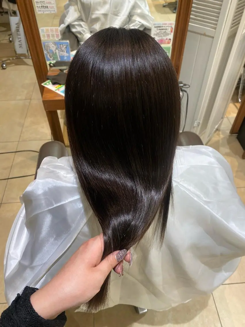 ミディアム ꧁𐬹川端 さくら𐬹꧂のヘアスタイル