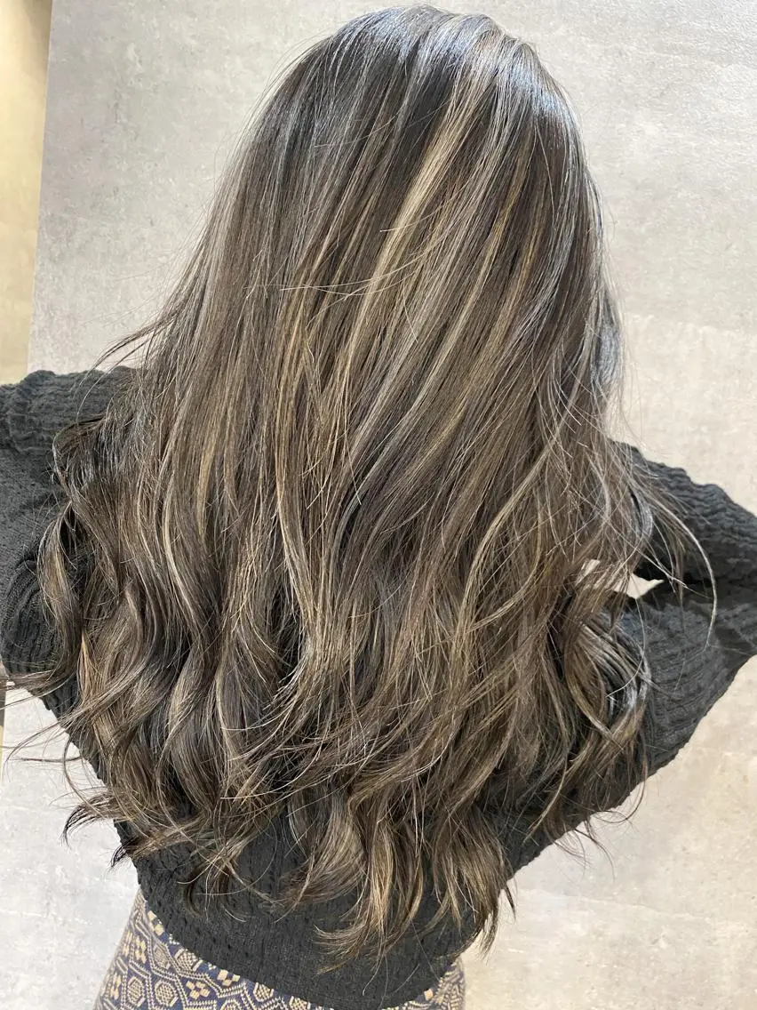 セミロング カラー ヘアアレンジ ネイル マツエク・マツパ ヘアカラー トリートメント 井上 一平のヘアスタイル