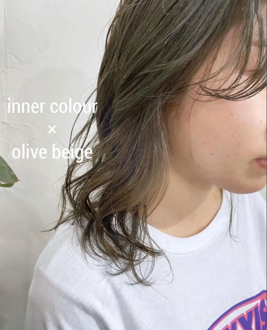 ミディアム カラー ヘアアレンジ 透明感カラー インナーカラー オレンジ 暗髪カラー🫐パーマ おくだりんかのヘアスタイル