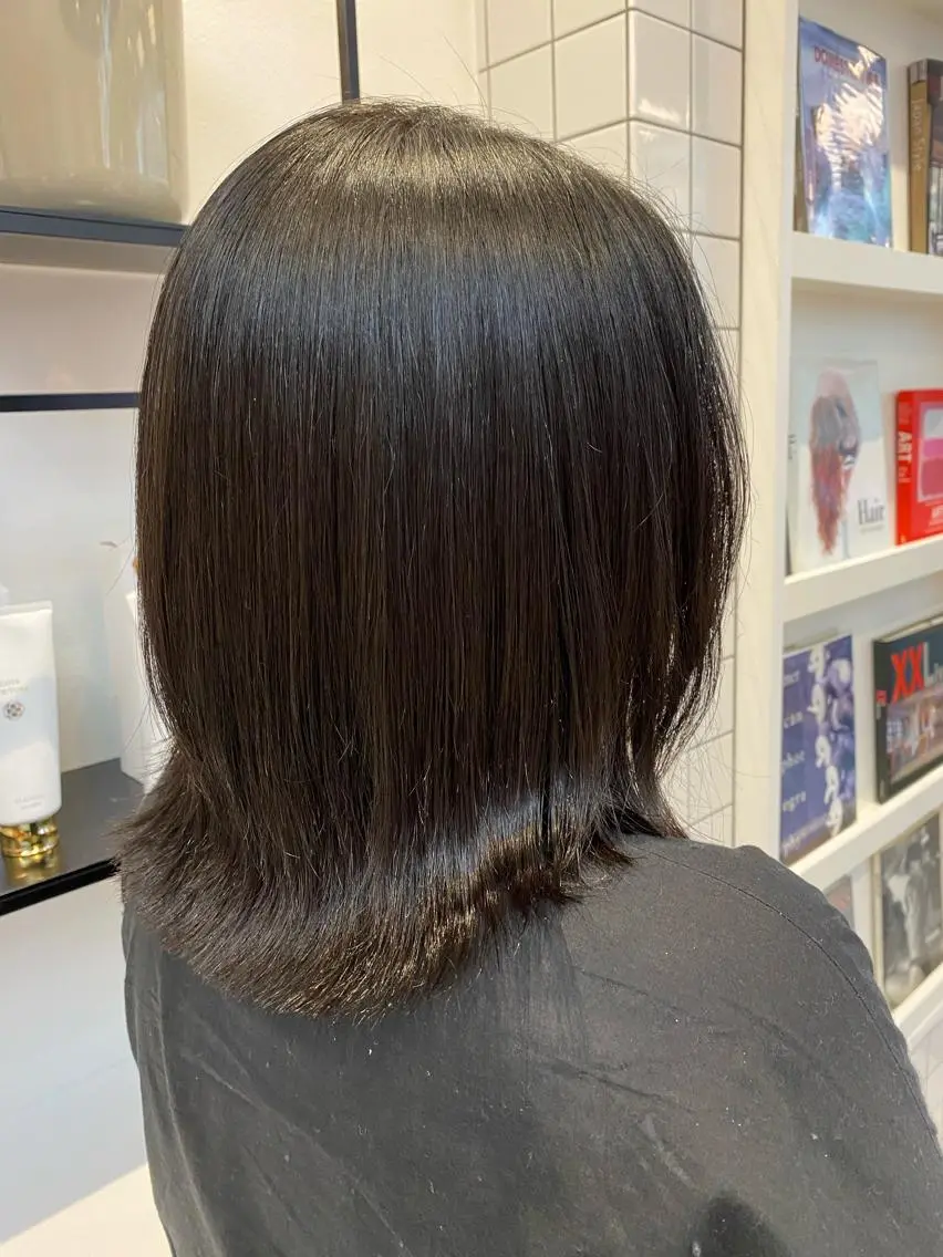 ミディアム 荒谷 薫のヘアスタイル