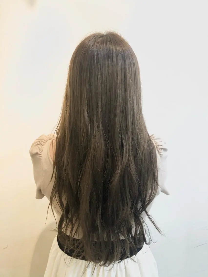 ロング カラー カット ヘアカラー トリートメント 岩谷 愛依のヘアスタイル
